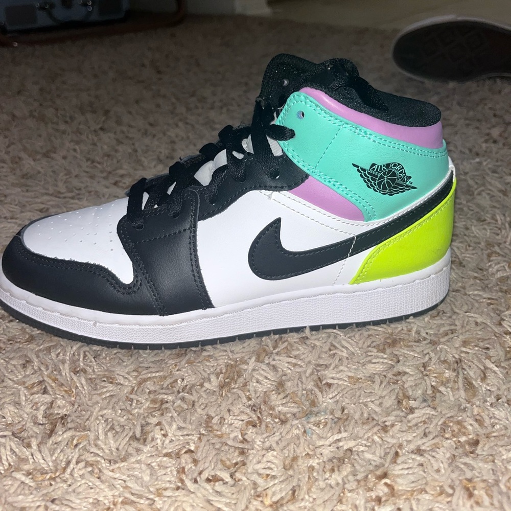 Mid pastel Air Jordan 1’s